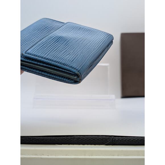 Auth Louis Vuitton Epi Leather Compact Wallet  – Blue w/ Box & Unbranded Dusty - Picture 9 of 9